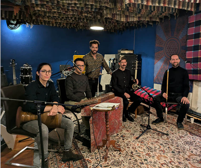 Warum Moj Studios
